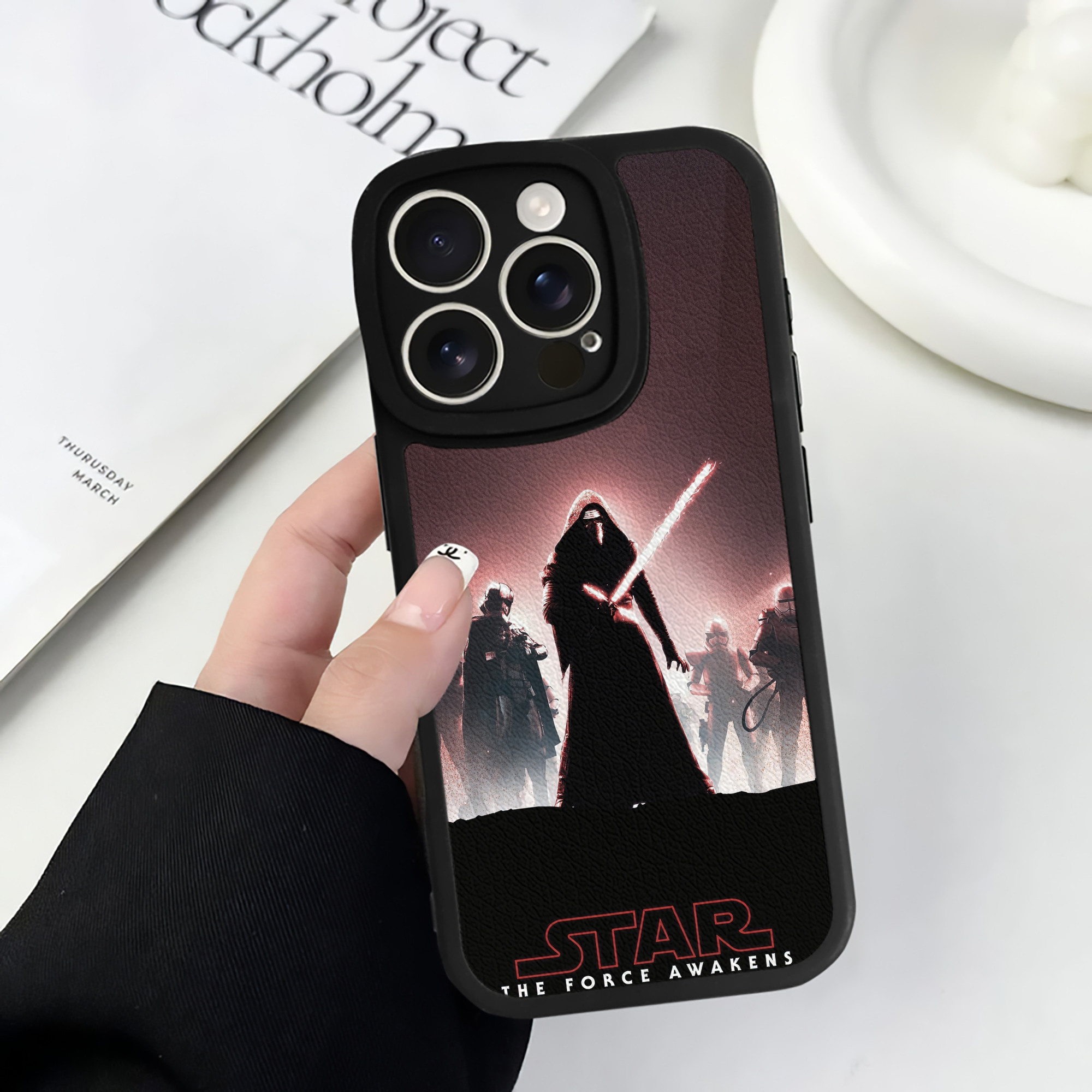 （画像用） スター・ウォーズ Star Wars 【iPhone 16シリーズ対応】シリコンスマホケース（レザー調） 材質：シリコン